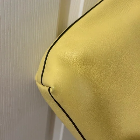 Coach❤️Legacy Medium Duffle Two Way Yellow  Shoulder Bag 2012 19889 *Callout* - Picture 9 of 14